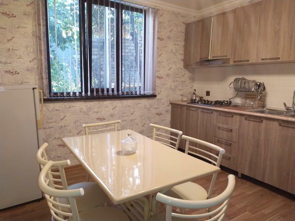 Ganja Apartment Exterior photo